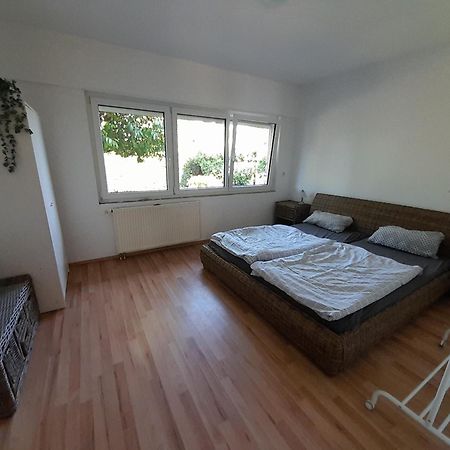 Ferienwohnung Goldstueck Im Gruenen Bad Schonborn Exterior foto